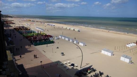 Residente Topaze De Panne Gem 1 Slpk App Luxe Afw & Ruime Parking Incl Esterno foto